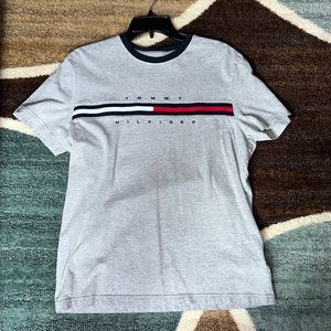Gray Tommy Hilfiger T-shirt